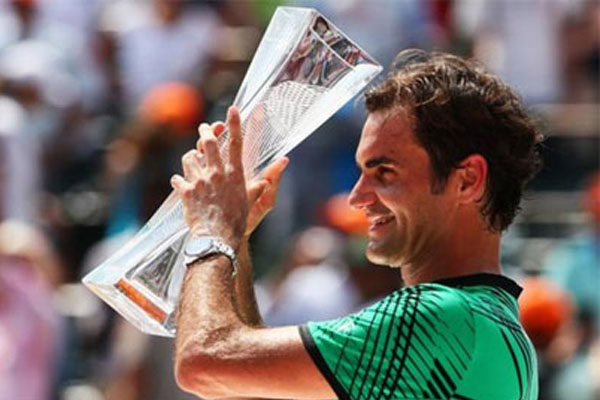 Federer lần thứ 3 vô địch Miami Open