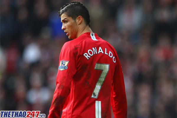Ronaldo bật mí khi được trao áo số 7 tại Man Utd