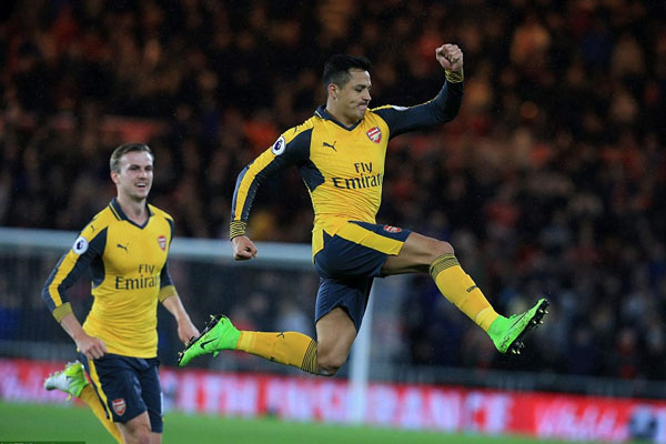 Sanchez mở tỉ số cho Arsenal