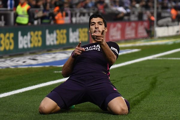 Suarez lập cú đúp vào lưới Espanyol