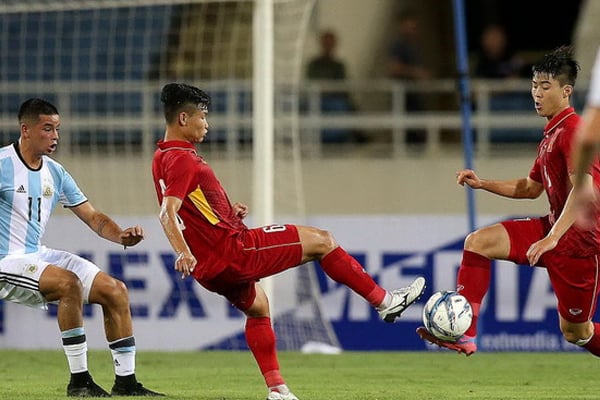 HLV Lê Thụy Hải cho rằng U22 Việt Nam cần đá ăn thua tại SEA Games 29