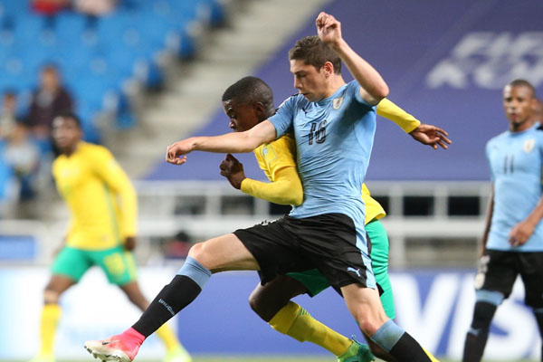 Uruguay và Nam Phi cầm hòa với tỉ số 0-0