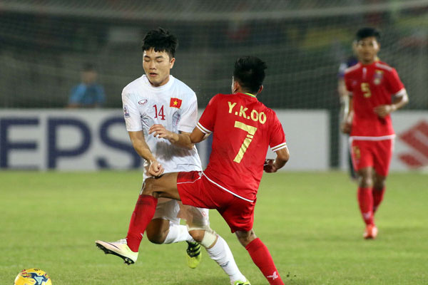 Xuân Trường về Việt Nam chuẩn bị cho Asian Cup
