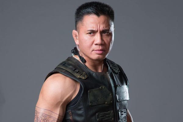 Cung Lê không thể 'ngồi yên' trước sự ngông cuồng của Từ Hiểu Đông Cung Lê không thể 'ngồi yên' trước sự ngông cuồng của Từ Hiểu Đông