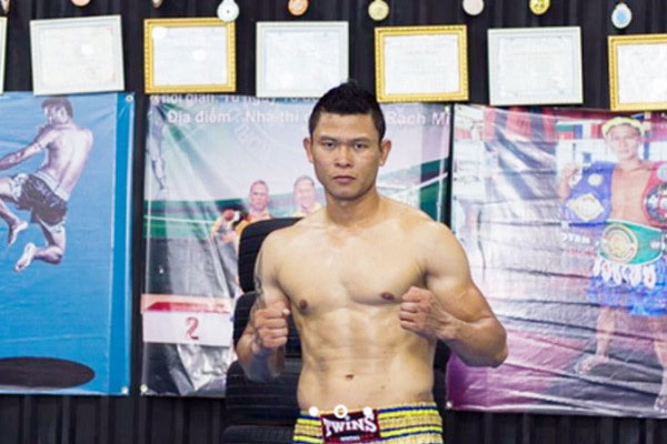 Nhà vô địch Kickboxing muốn giao đấu với võ sư Flores