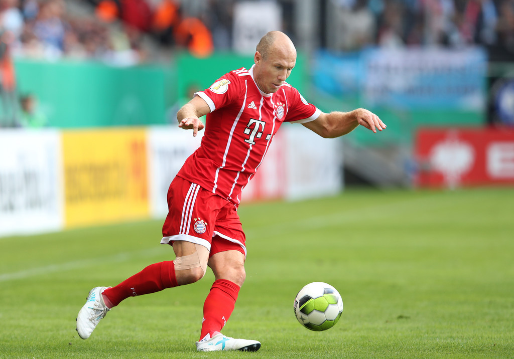 HLV Mourinho chuyển hướng sáng Robben sau khi gặp khó vụ Perisic