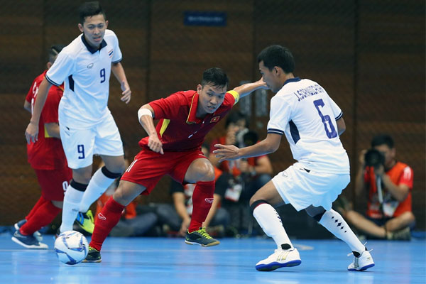 Futsal Việt Nam thua Thái Lan ngày ra quân