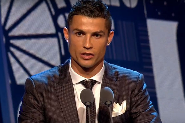 Ronaldo muốn có cuộc nói chuyện với Messi và Neymar ngay sau buổi lễ trao giải