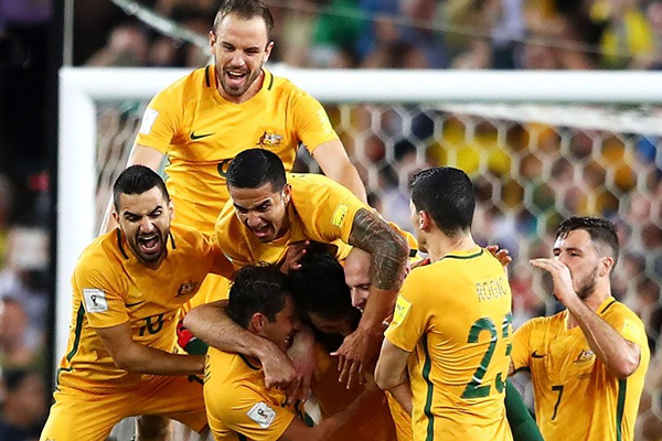 Australia nhận vé đi World Cup 2018