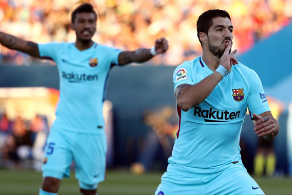 Suarez lập cú đúp cho Barca