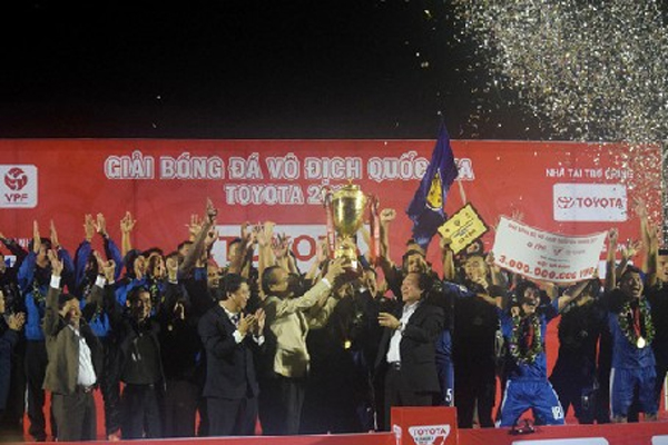 Chủ tịch FIFA chúc mừng CLB Quảng Nam vô địch V-League 2017