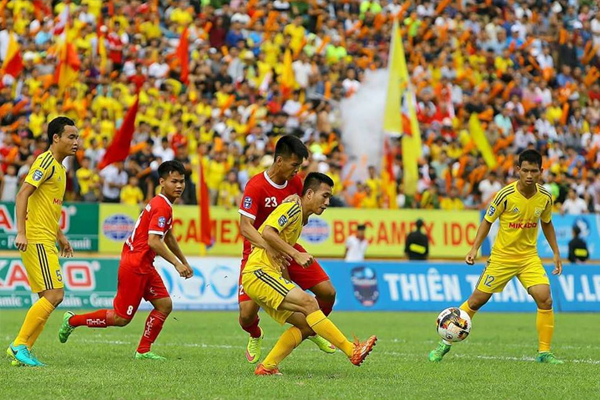 CLB Nam Định đủ điều kiện dự V-League 2018. Ảnh: Hội CĐV Nam Định FC