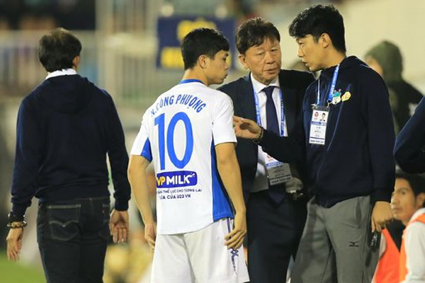 bóng đá Việt Nam, V-League, tin tức V-League, HAGL, GĐKT Chung Hae-seong, Công Phượng, Xuân Trường