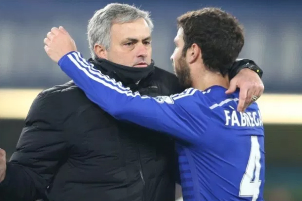 chung kết FA Cup, Chelsea vs MU, HLV Mourinho, Cesc Fabregas