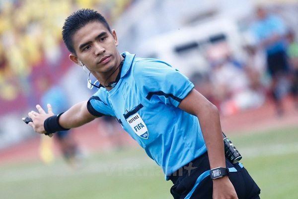 Trọng tài Malaysia từng cầm còi trận Hải Phòng - Hà Nội T&T trên sân Lạch Tray
