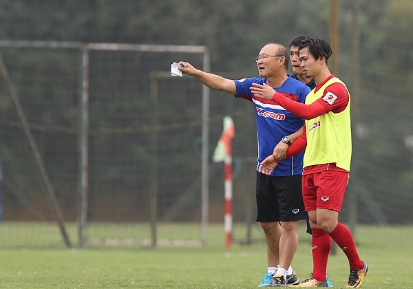 Phan Thanh Hùng, Quang Huy, ĐT Việt Nam, đội hình ra sân, Việt Nam vs Afghanistan
