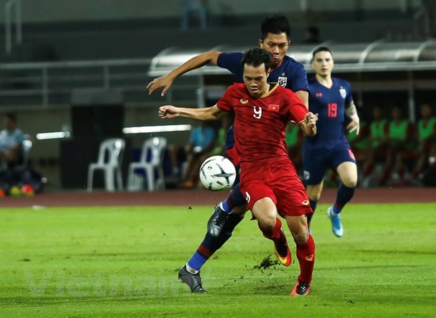 Van Toan is a major challenge for Thai defenders.