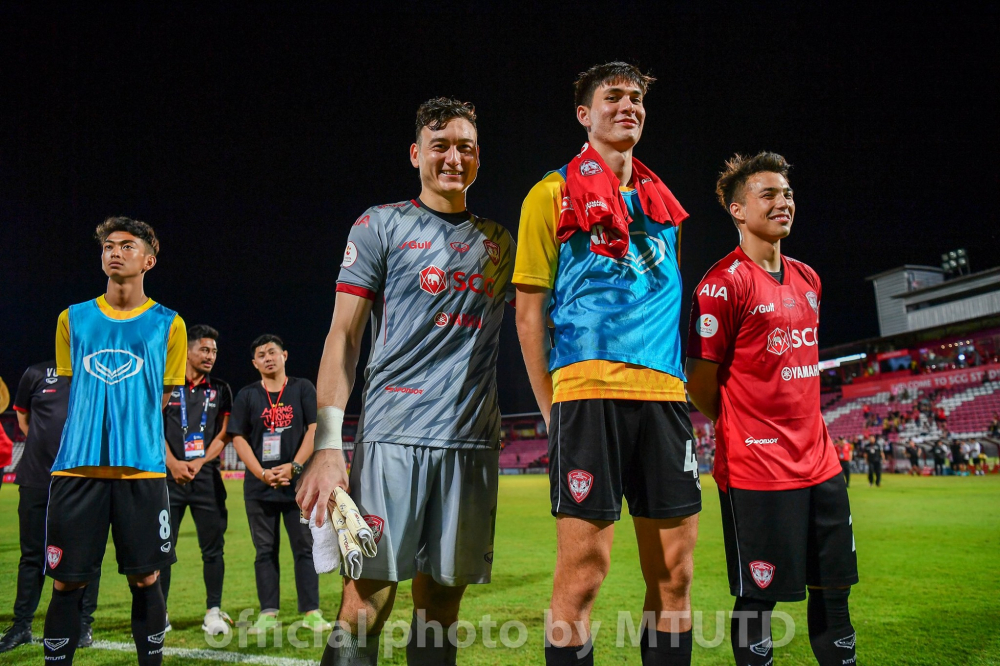 Đặng Văn Lâm, Văn Lâm Muangthong, Muangthong United, Thai League, dang van lam