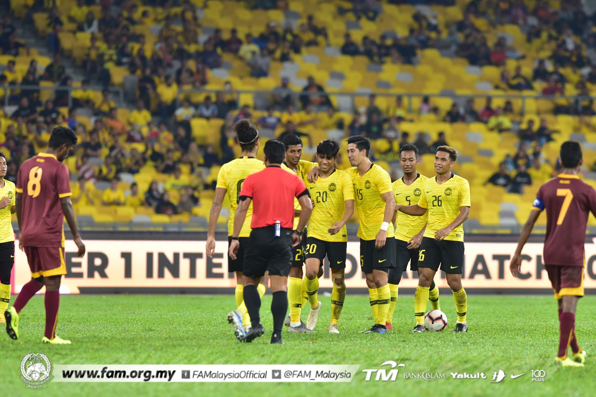 Các trụ cột của đội tuyển Malaysia như trung vệ Shahrul Saad, tiền vệ Safawi Rasid, Syafiq Ahmad hay tiền đạo Idlan Talaha đều có tên trong danh sách và hiện đang có phong độ cao.