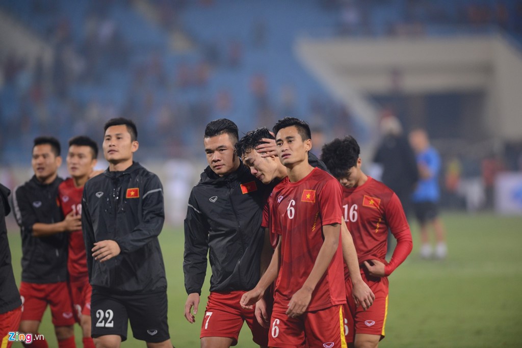 Thể Thao 247 - Hơn 2 thập kỷ, bóng đá Việt đã không thể vượt qua Indonesia ở các kỳ AFF Cup. Nhưng giờ đây cán cân lịch sử đó có thể thay đổi khi đội tuyển Việt Nam đang được dẫn dắt bởi HLV Park Hang Seo.