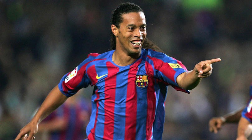 Đội hình 11 cầu thủ xuất sắc nhất Champions League của Ronaldinho