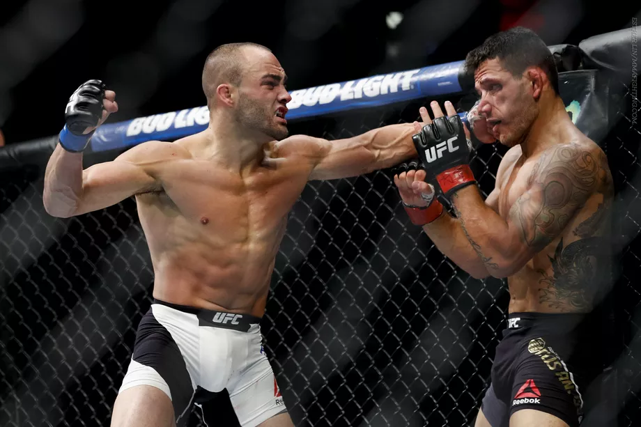 Cuối cùng là Rafael Dos Anjos, Eddie Alvarez có 3 chiến thắng liên tiếp trước 3 nhà vô địch, cựu vô địch MMA. tương lai Eddie Alvarez, UFC, Conor vs Alvarez.