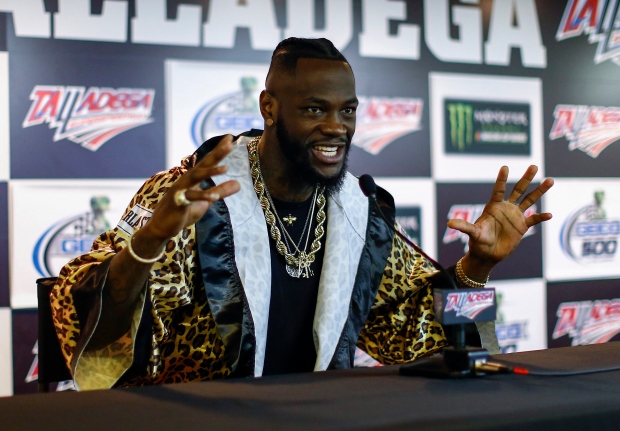 deontay wilder, floyd mayweather, wilder chỉ trích mayweather,