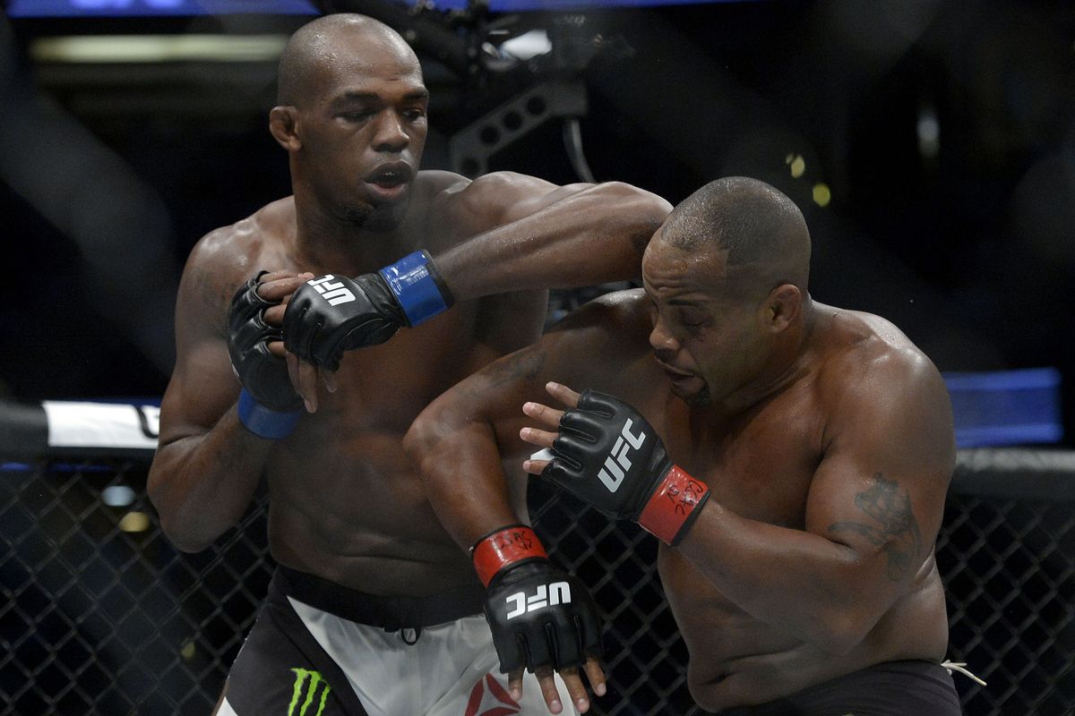 jon jones, daniel cormier, ufc 232, cormier không dám đánh với jones lần 3,