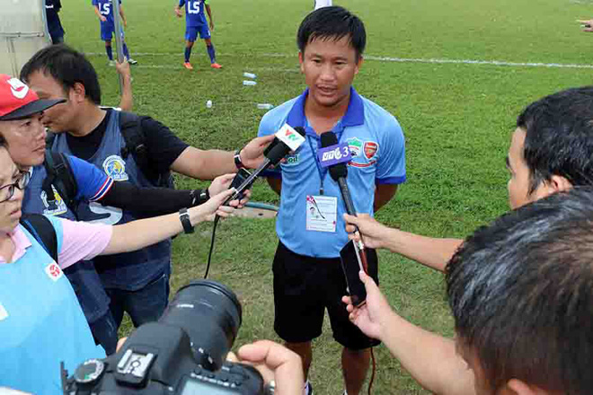 tin tuc U19 Viet Nam, V-League, HLV Hoang Anh Tuan, HLV Dinh Hong Vinh
