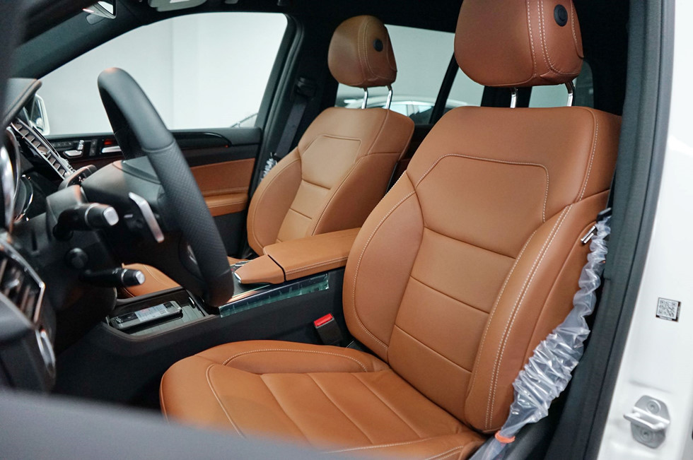 Chi tiết giá bán xe Mercedes GLS 350d 4Matic 2020, thông số kỹ thuật, đánh giá nội ngoại thất và khả năng vận hành xe.