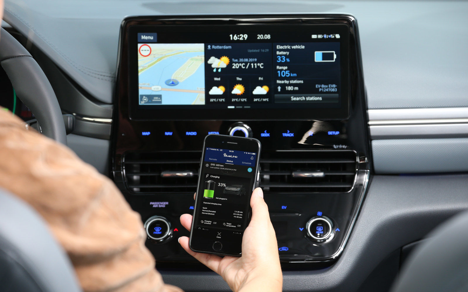 Блю линк хендай. BLUELINK Hyundai. BLUELINK Hyundai Tucson. Блок CARPLAY. Infotainment.