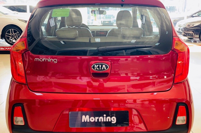 Đuôi xe Kia Morning 2020