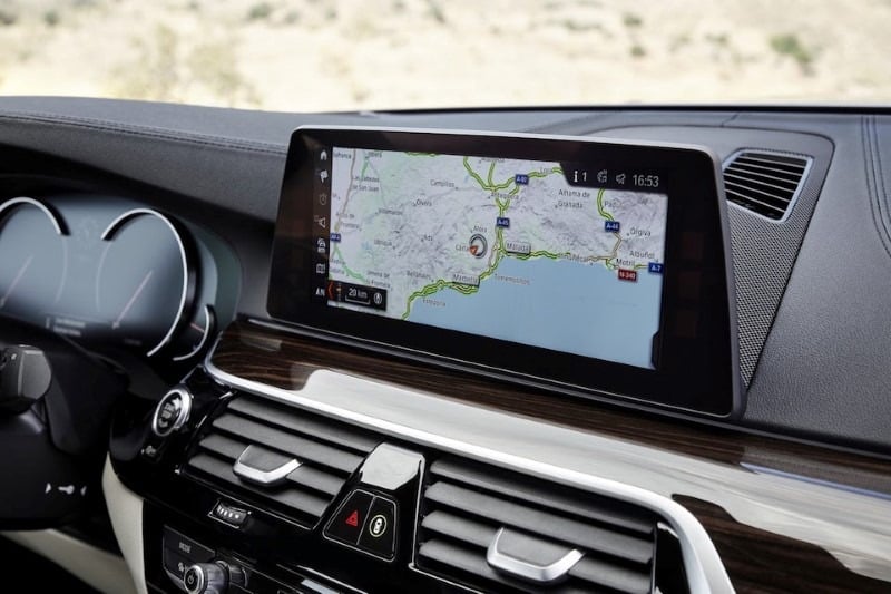 Hệ thống thông tin giải trí trên BMW 5 Series 2020
