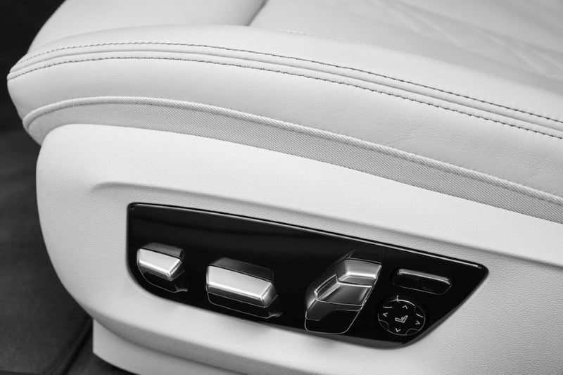 Ghế chỉnh điện trên BMW 5 Series 2020