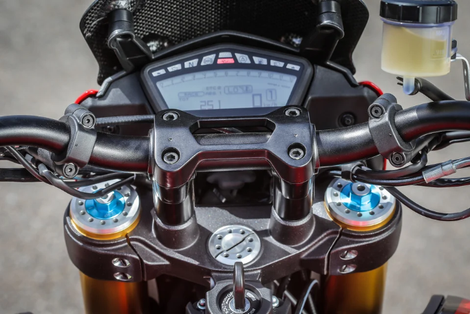 Mặt đồng hồ Ducati Hypermotard 939 SP