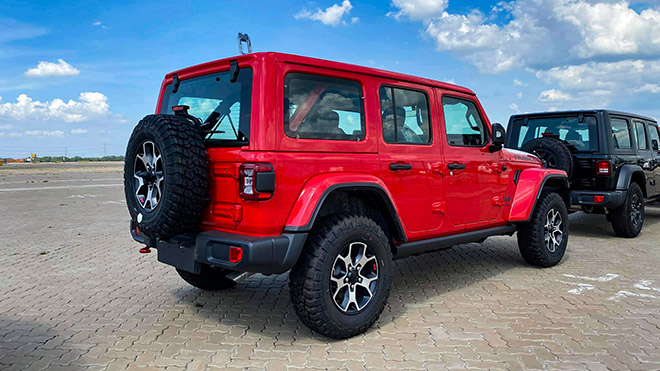 lô xe Jeep tại TP HCM