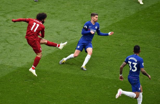 Liverpool vs Chelsea, Liverpool 2-0 Chelsea, kết quả vòng 34 ngoại hạng anh, bảng xếp hạng vòng 34, Salah ăn mừng