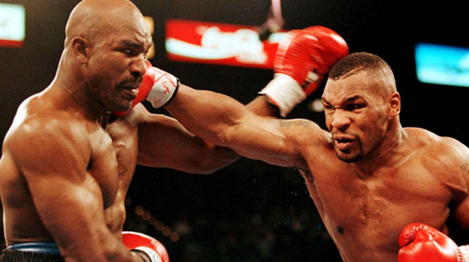 Mike Tyson, huyền thoại quyền anh, quyền anh hạng nặng, boxing, doping, tay đấm người Mỹ, võ sĩ co giật, võ sĩ tử vong, võ sĩ gãy cổ