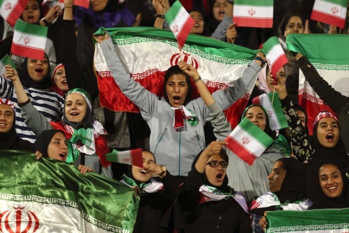vòng loại World Cup 2022, Iran, Iran cấm phụ nữ xem bóng đá, FIFA, CĐV nữ tự thiêu, CĐV Iran