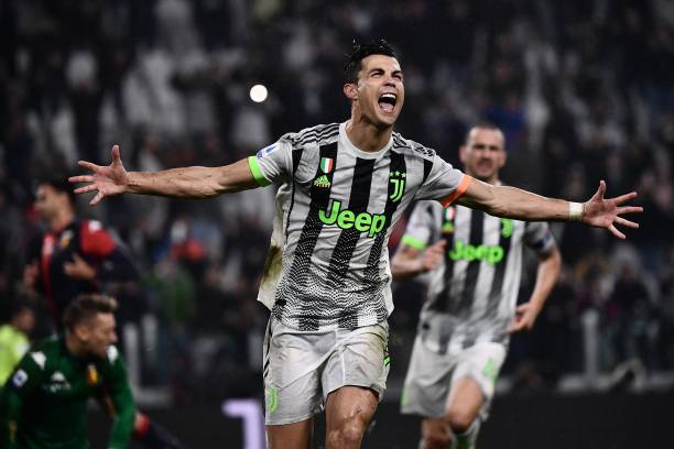 Kết quả Juventus vs Genoa: Ronaldo tỏa sáng, Juve trở lại ngôi đầu