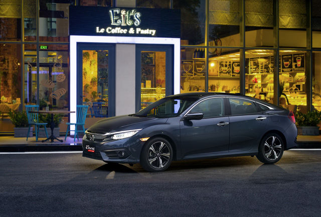 Civic 2016 có giá bán khởi điểm tại Việt Nam từ 950 triệu đồng