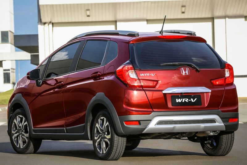 Honda WR-V 2017 có tùy chọn hộp số tay 5 cấp, số tự động 6 cấp hoặc hộp số CVT.