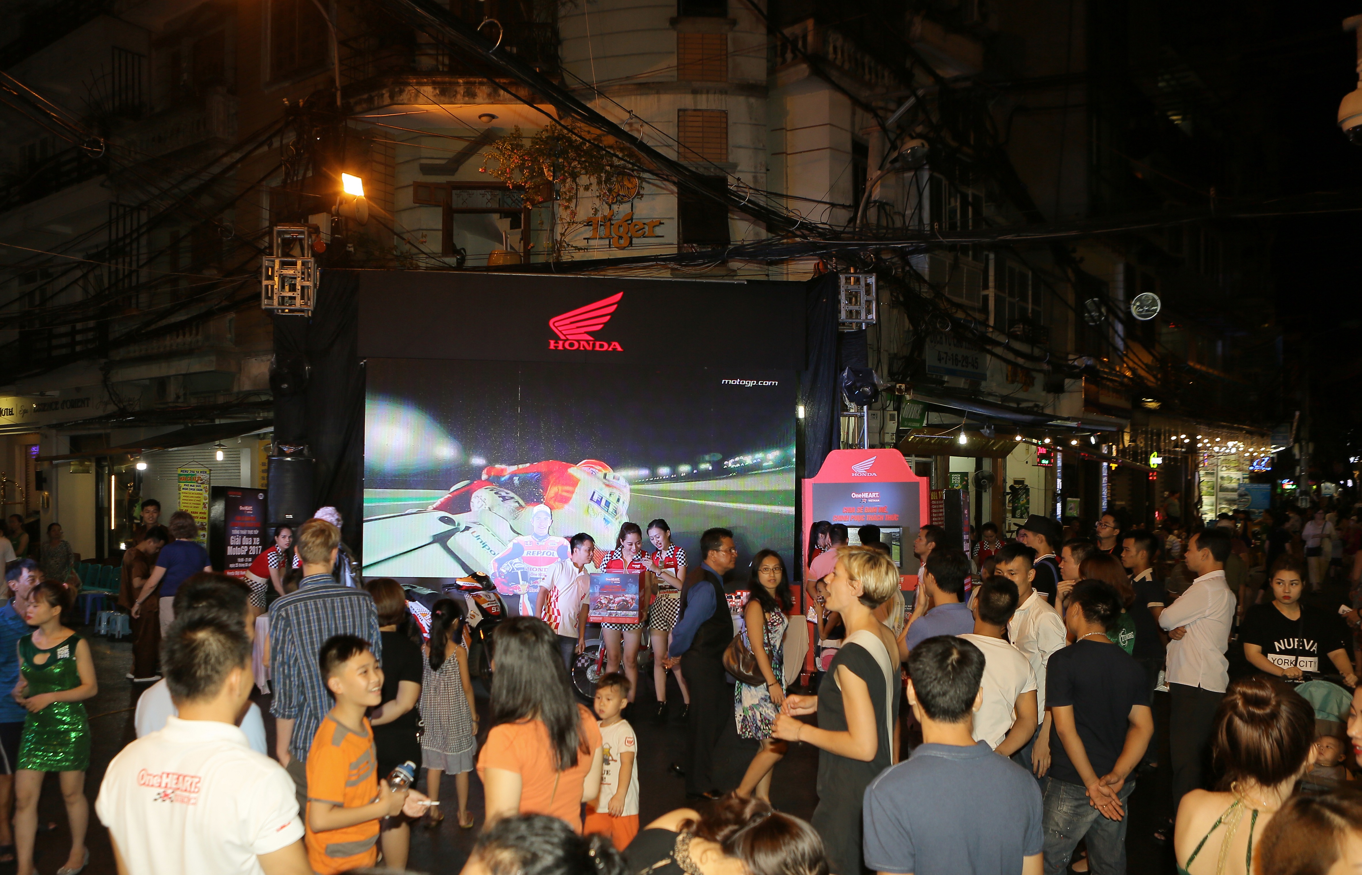 Sự kiện thu hút được rất đông khán giả tại Hà Nội