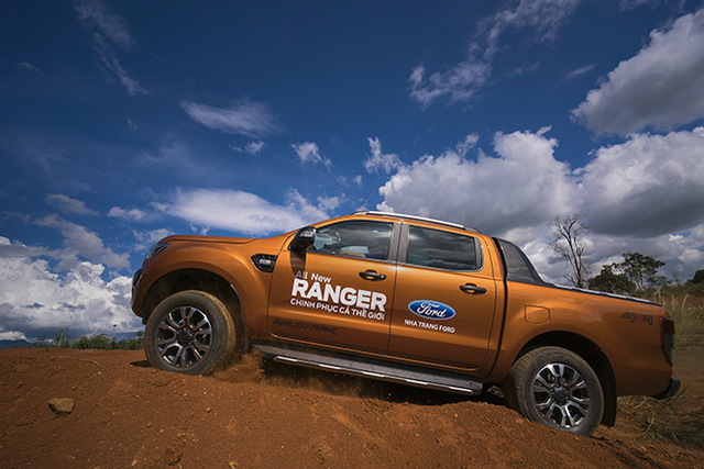 Vẫn chưa cái tên nào vượt qua Ford Ranger trong phân khúc bán tải.