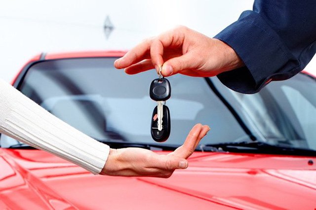 Hiện tại, người mua đã bắt đầu cọc tiền cho đại lý để có thể mua được những chiếc ô tô giá rẻ.