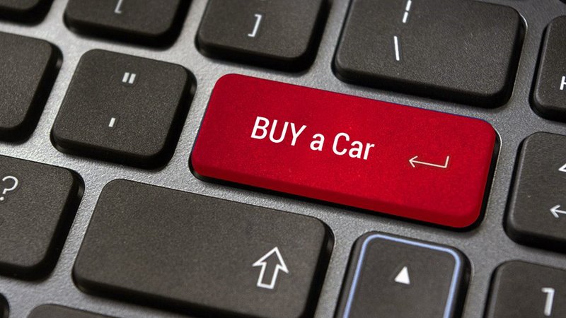 Khách hàng cần kiểm tra thực tế xe trước khi xuống tiền mua 