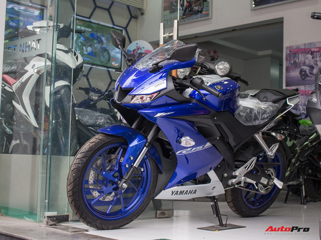 Yamaha R15 mới được bán ra thị trường Việt Nam với giá 92,9 triệu đồng.