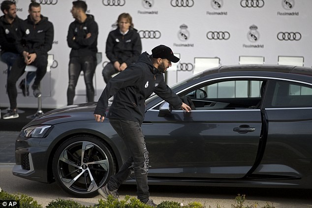 Karim Benzema có chiếc Audi RS5 2.9 TFSI.