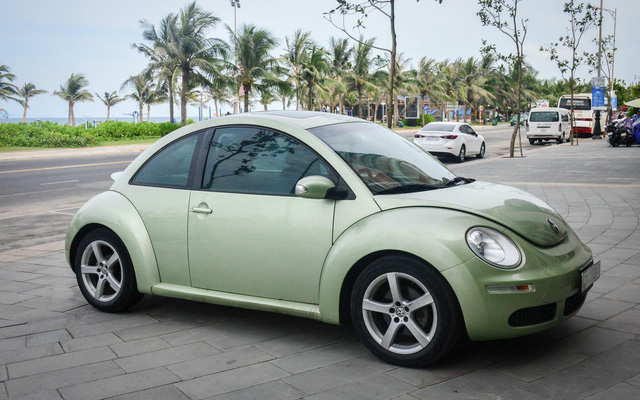 VW Beetle 2010.