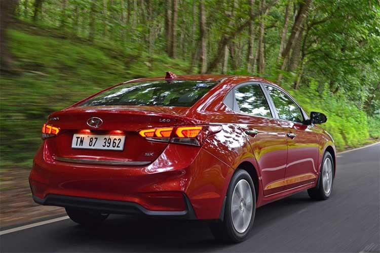 Hyundai vừa ra mắt phiên bản mới của mẫu xe sedan hạng B Hyundai Verna
